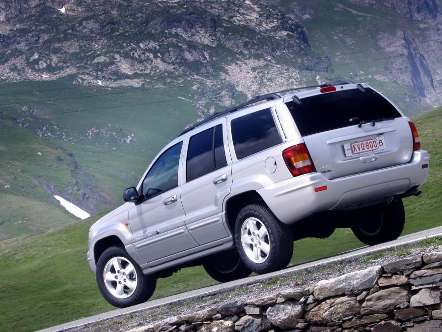  Jeep Grand Cherokee Overland 2002 года  (фото 9 из 16)